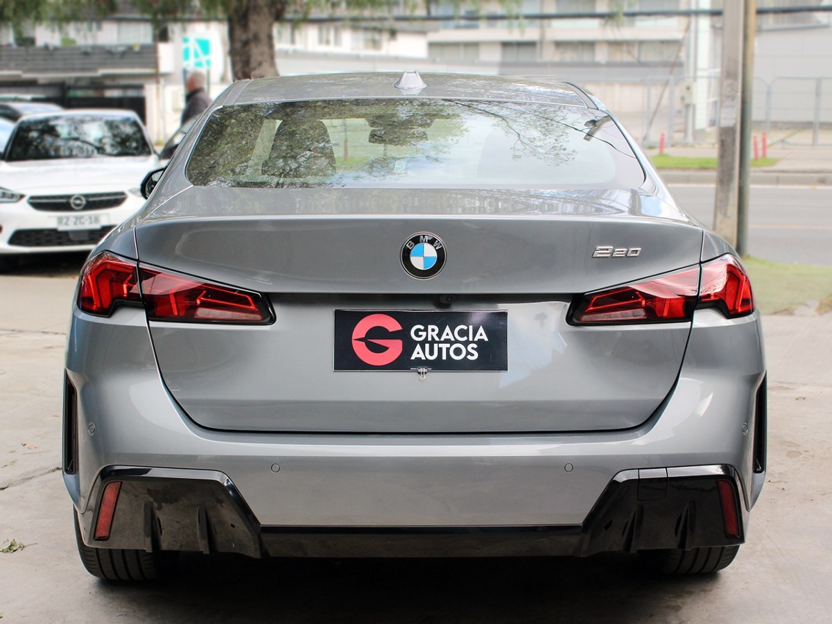BMW 220 — foto 5 de 23