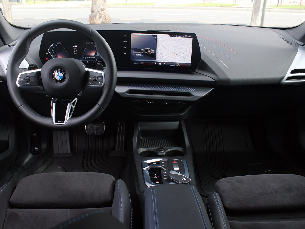 BMW 220 — foto 9 de 23