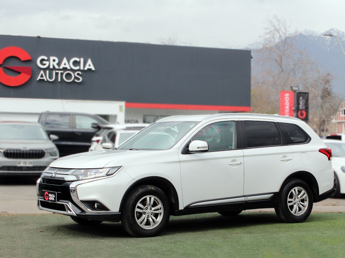 MITSUBISHI OUTLANDER 2.0 4X2 AT 5P 2020  - GRACIA AUTOS