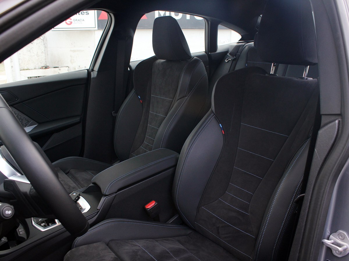BMW 220 — foto 19 de 23