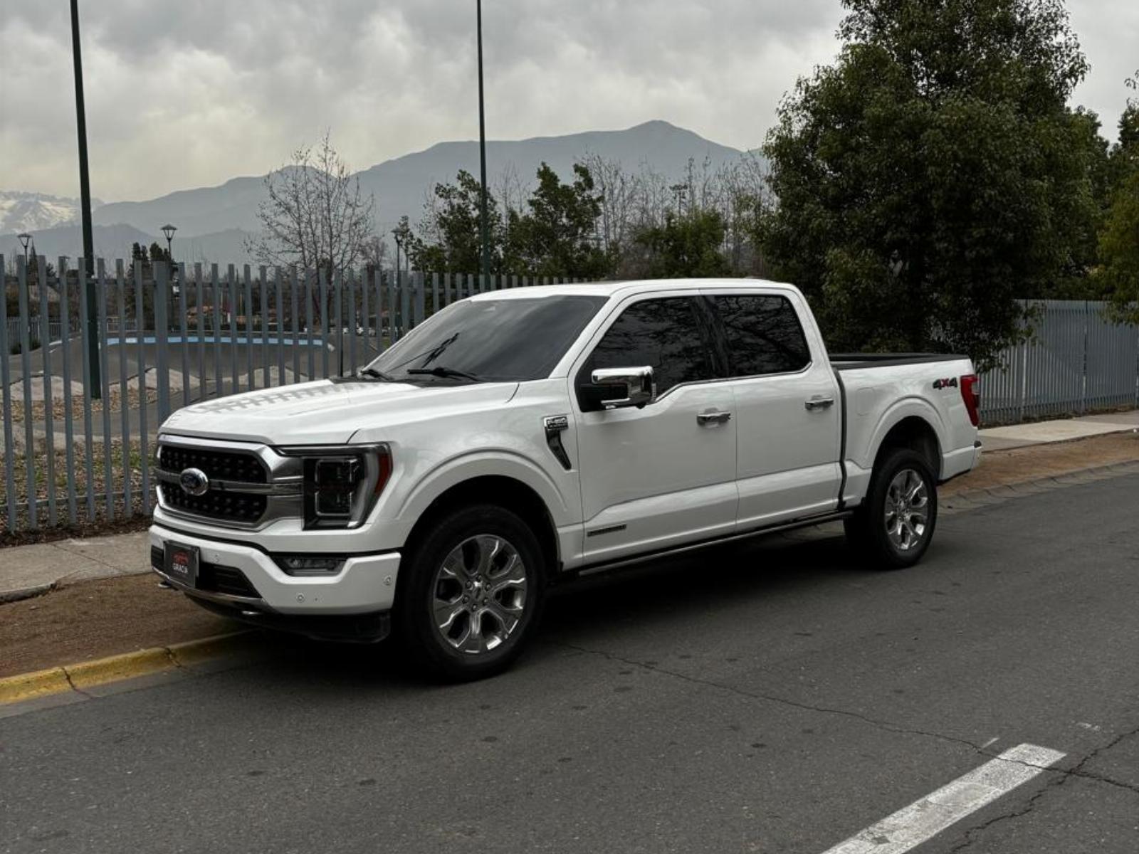FORD F-150 Platinum Híbrida 2024 Poco kilometraje, nueva - FULL MOTOR