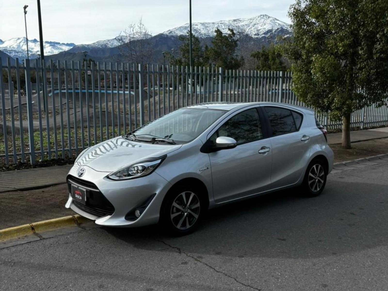 TOYOTA PRIUS C 1.5 AUT HÍBRIDO 2019 Único Dueño, mantenciones en la marca - 