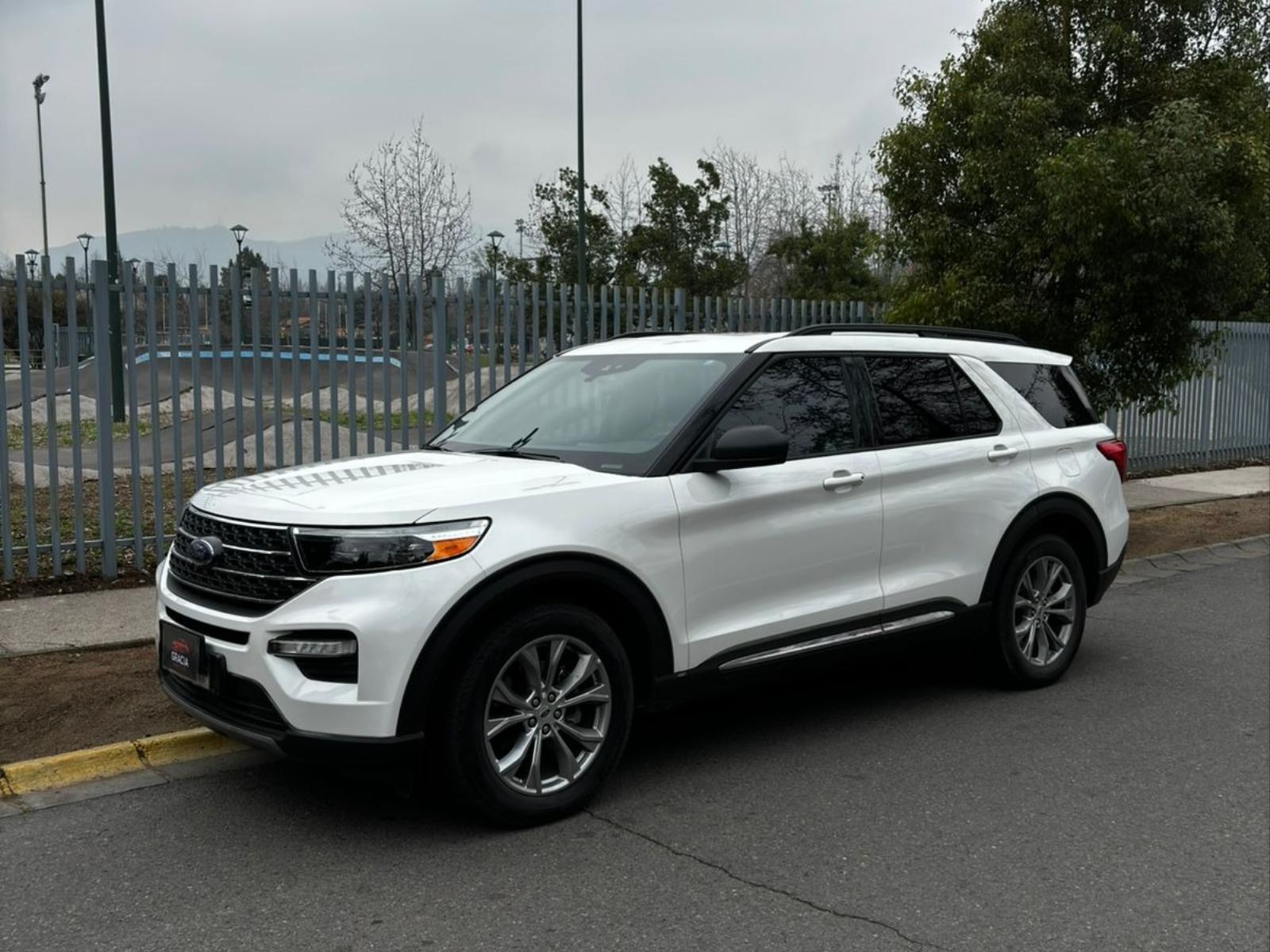 FORD EXPLORER XLT 4x4 2.3 Aut 2022 Mantenciones en la marca, pocos kms - 