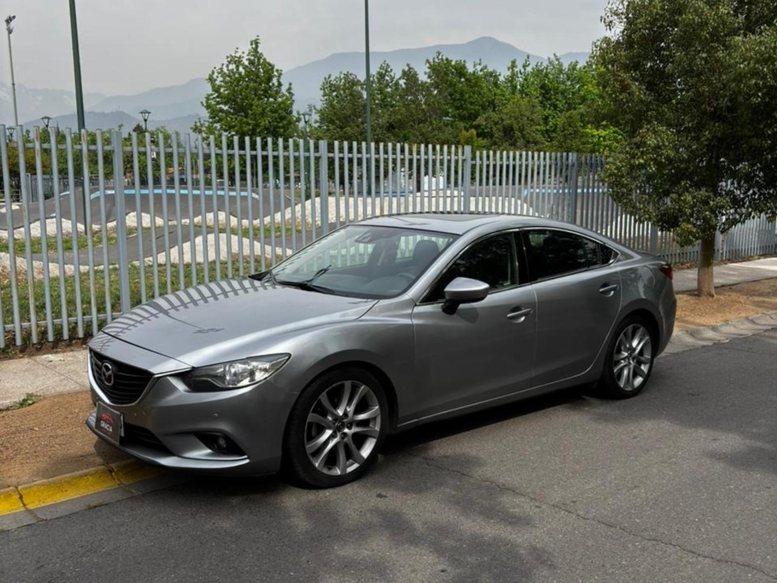 MAZDA 6 2.2 Skyactiv-D R Auto 2013 Único dueño - FULL MOTOR