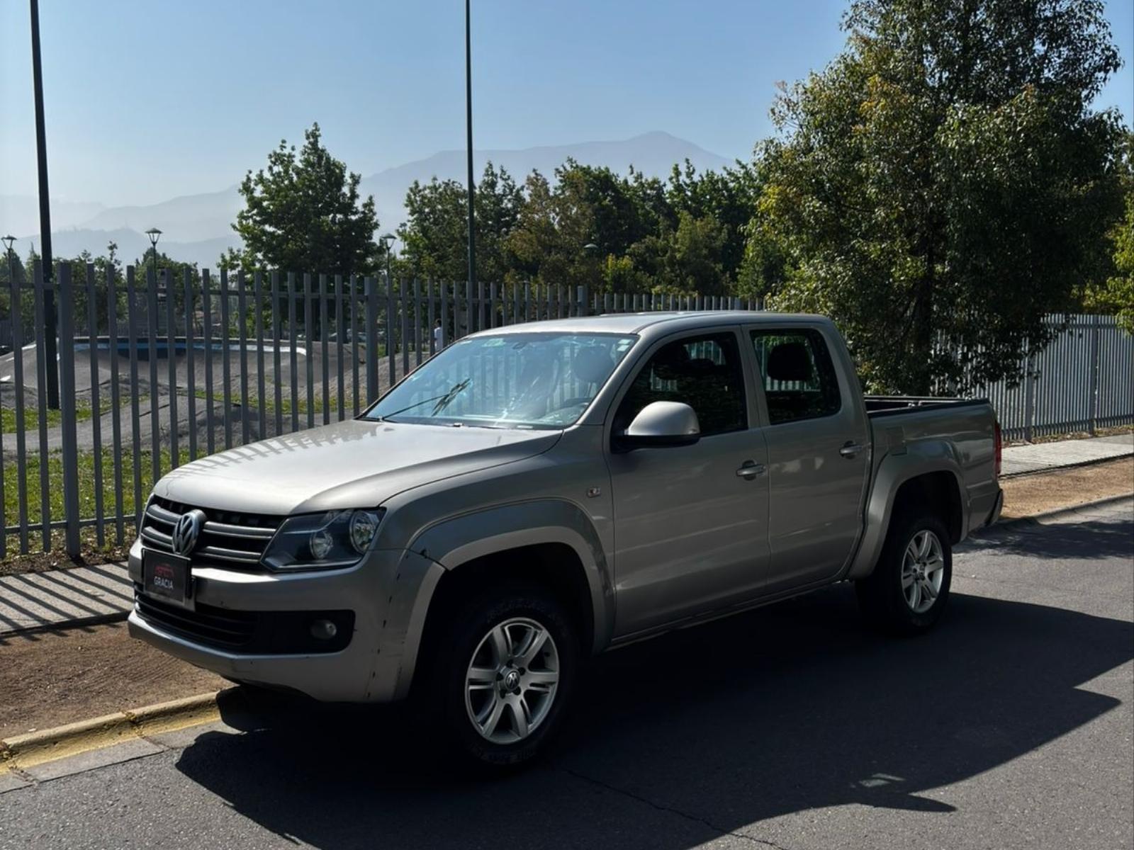 VOLKSWAGEN AMAROK Trendline TDI 2.0 AT 4motion 2014 Único dueño - FULL MOTOR