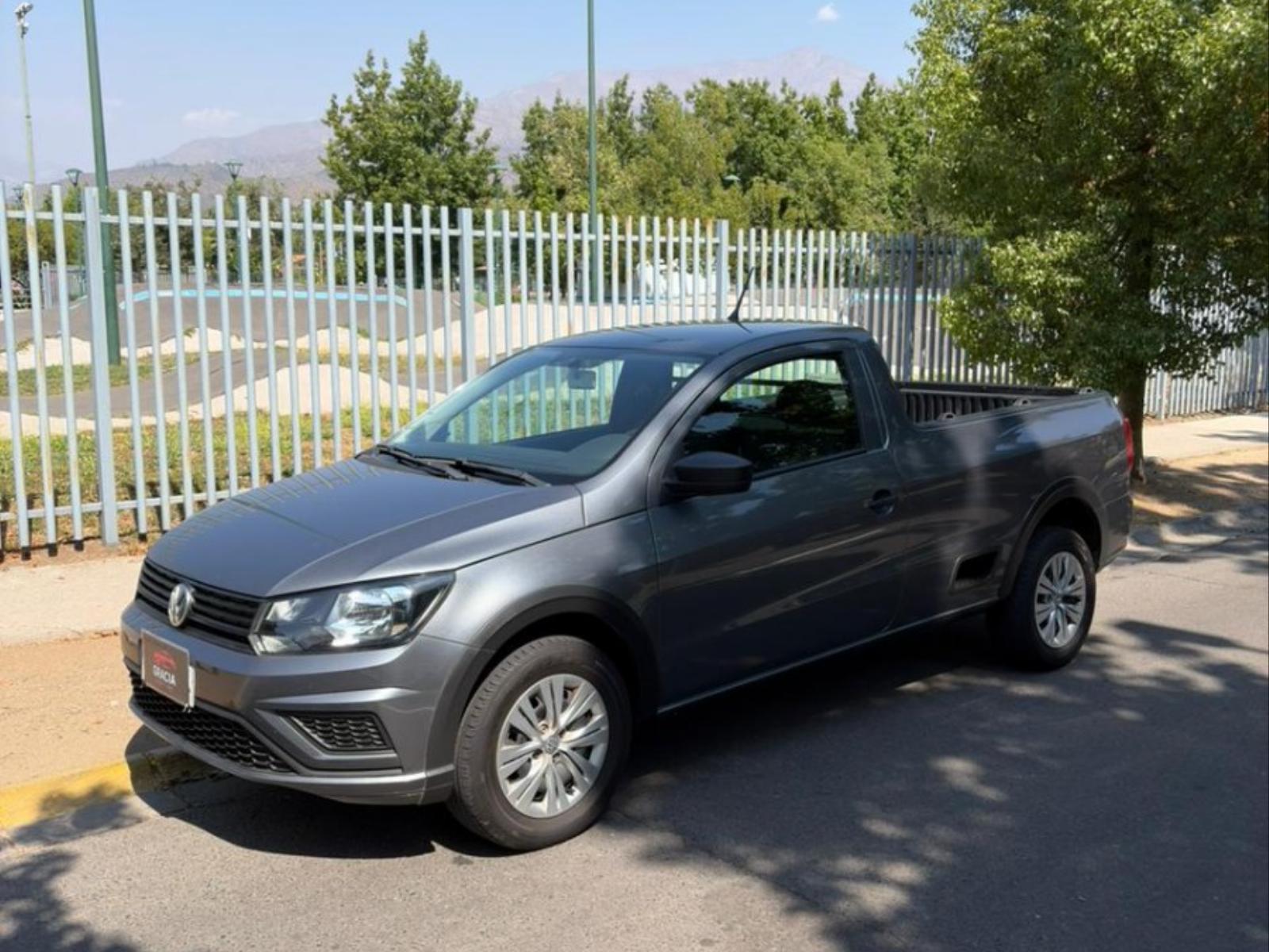 VOLKSWAGEN SAVEIRO CS 1.6 2023 Único dueño - FULL MOTOR