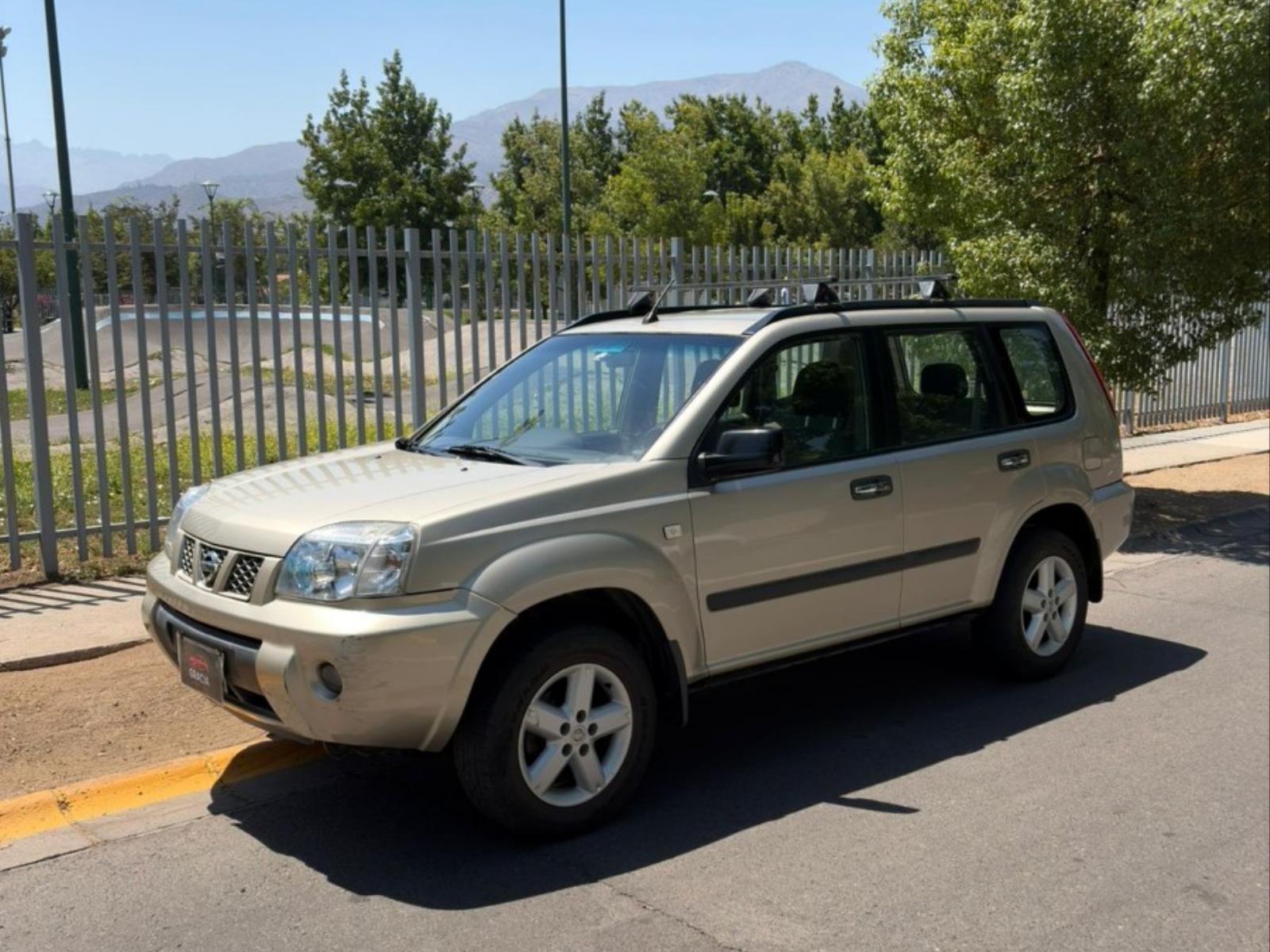 NISSAN X-TRAIL 2.5 Classic 4X4 AUT 2011 Bien cuidado - FULL MOTOR