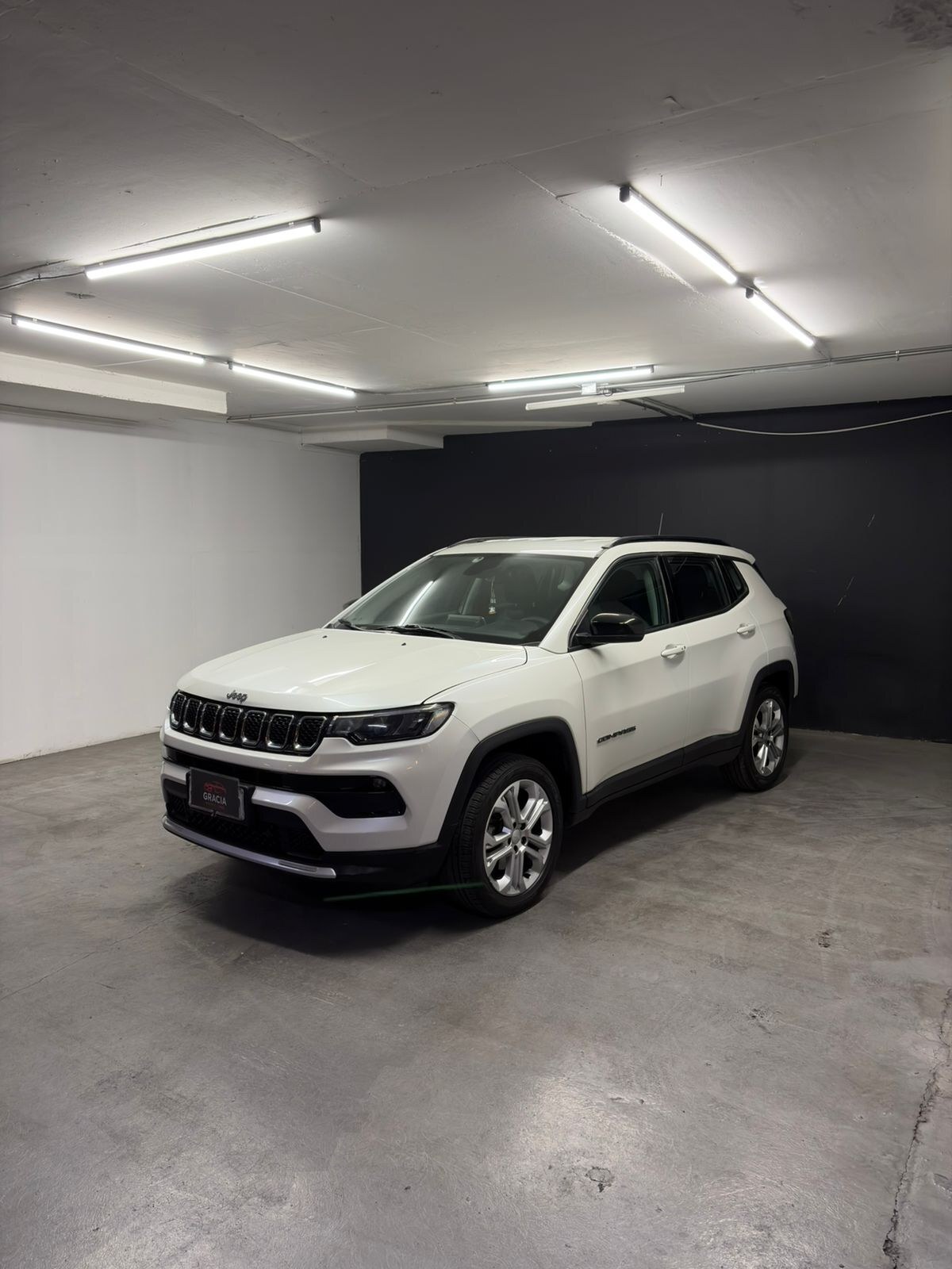 JEEP COMPASS Longitude 1.3T 2023 Único dueño - FULL MOTOR