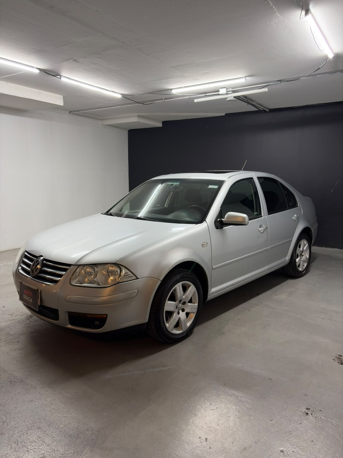 VOLKSWAGEN BORA Trendline 2.0 AUT SKY 2014 Sin detalles - FULL MOTOR