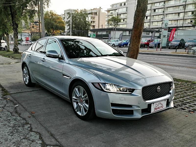 JAGUAR XE Pure 2.0 Aut 2017 Poco kilometraje - FULL MOTOR