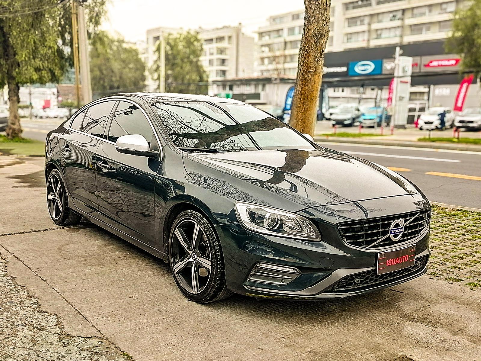 VOLVO S60  T5 R Design 2.0 Aut 2018  - 