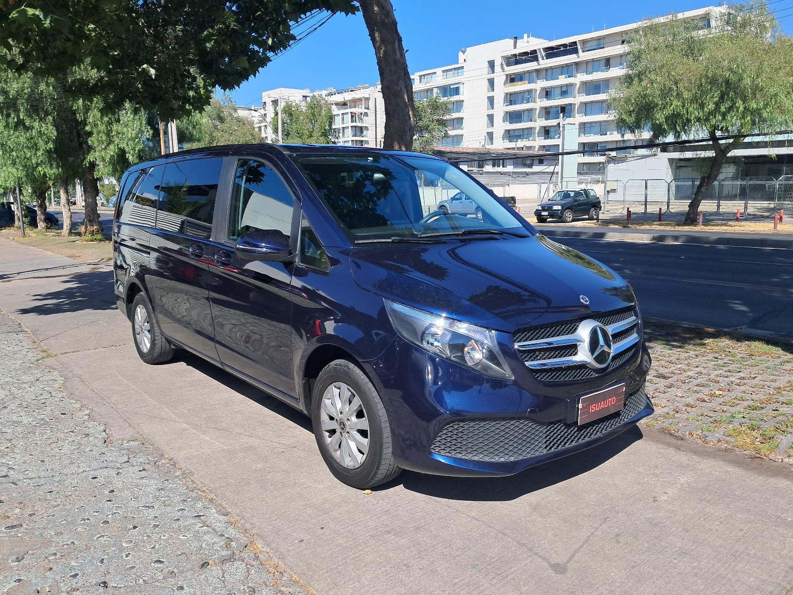 MERCEDES-BENZ V220 D 2.1 Aut 2023 Único dueño, 2 llaves - FULL MOTOR