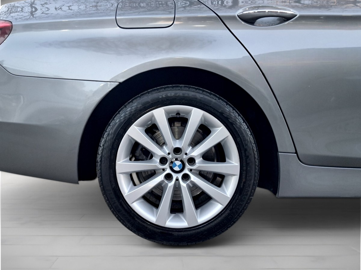 BMW 520 — foto 7 de 31