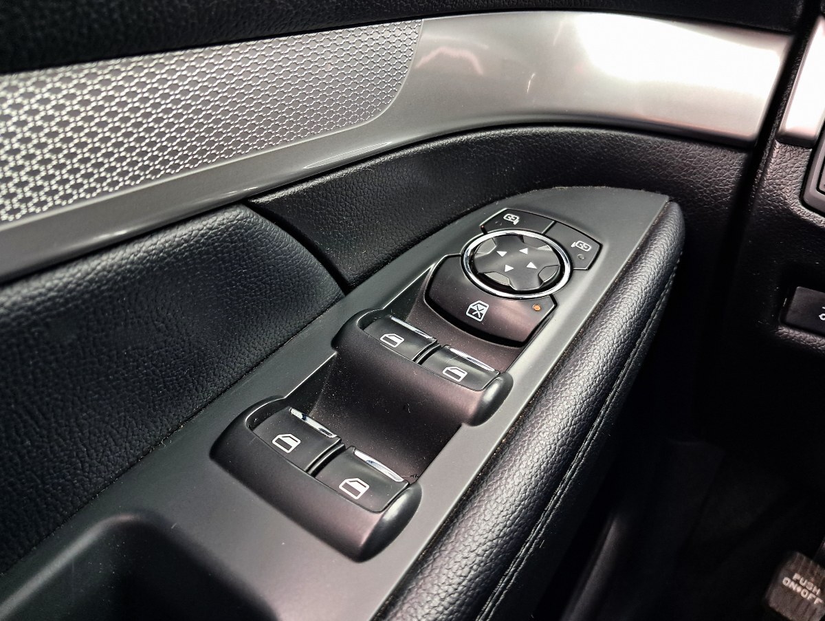 Ford Explorer Xlt3.5 Aut — foto 14 de 29