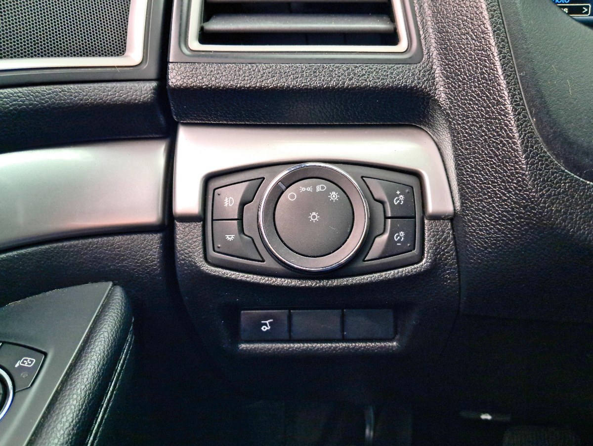 Ford Explorer Xlt3.5 Aut — foto 15 de 29