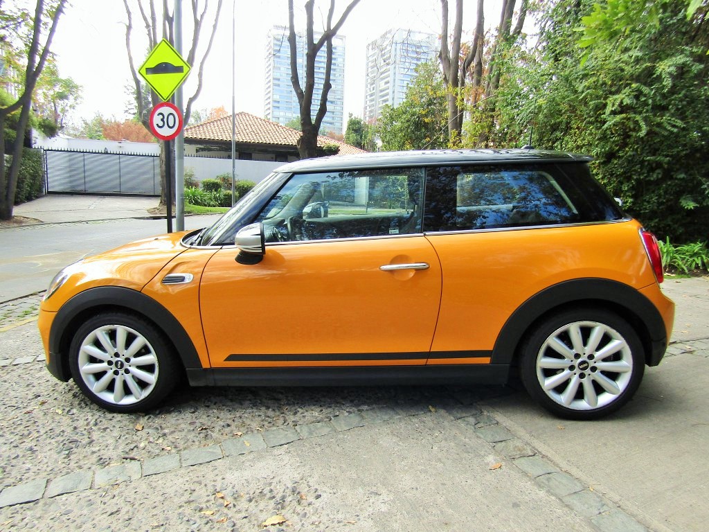 MINI COOPER F56 Pepper 1.5 Autom. 2015 Doble sunroof, impecable. 2 dueños. - JULIO INFANTE