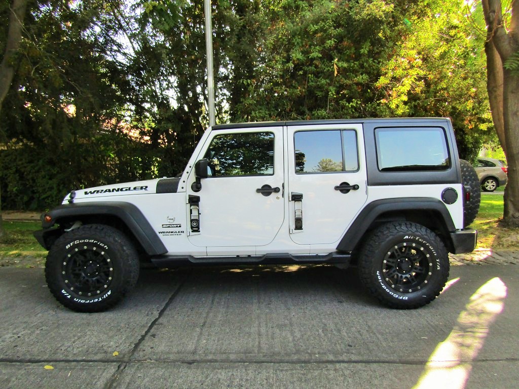  Automotriz Autos Usados JEEP WRANGLER UNLTD 4x4  2014  Equipo extra. (210735)