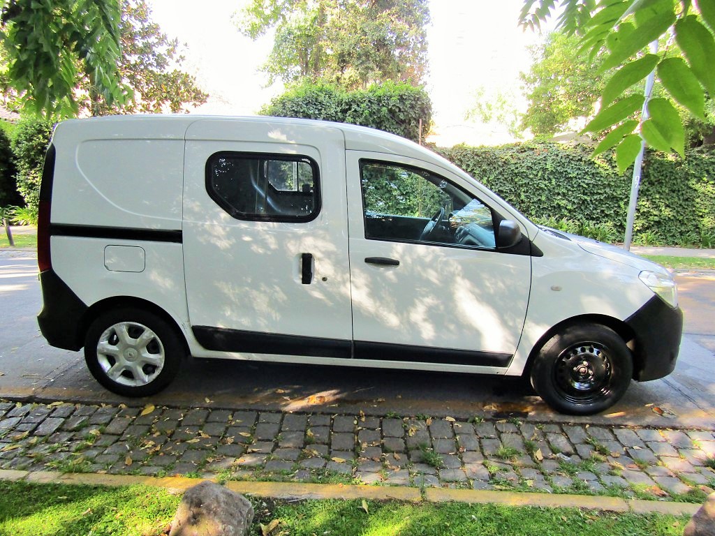 RENAULT DOKKER 1.5  Diesel. 2015 Furgón 5 puertas. 1 dueño.  - JULIO INFANTE