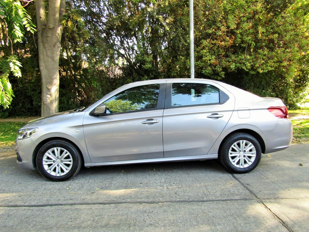 PEUGEOT 301 Active Vti 1.6 2018 Automatico tiptronic. Una dueña. como nuevo.  - JULIO INFANTE
