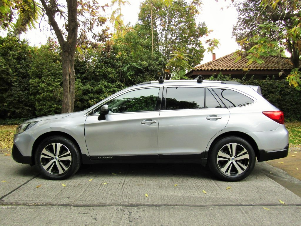 SUBARU NEW OUTBACK DIESEL 2.0 2019 CVT autom. paddel, cuero. SOLO 55 MIL KM.  - 