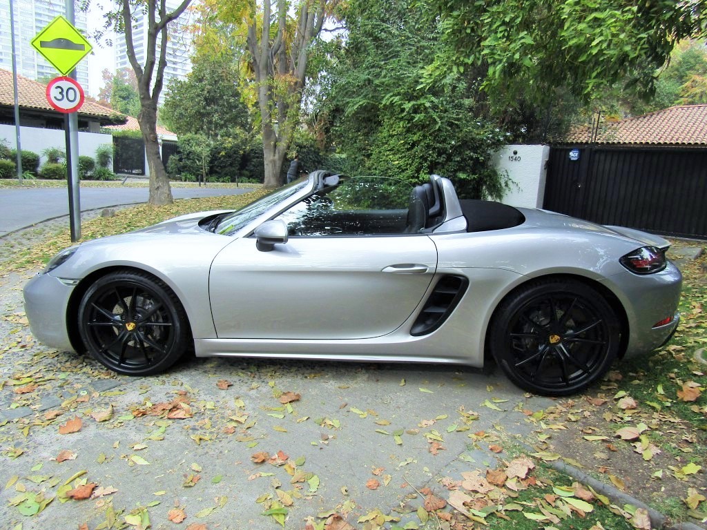 PORSCHE 718 Boxster 2.0 Turbo  2017 20 mil km. Como Nuevo.  - FULL MOTOR