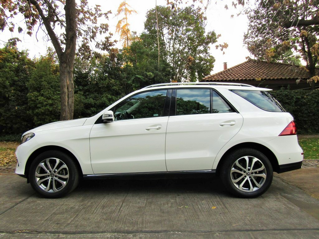 MERCEDES-BENZ GLE 250D Diesel  2.1  2019 Como nuevo.  26 mil km. mantenciones Kaufmann  - JULIO INFANTE
