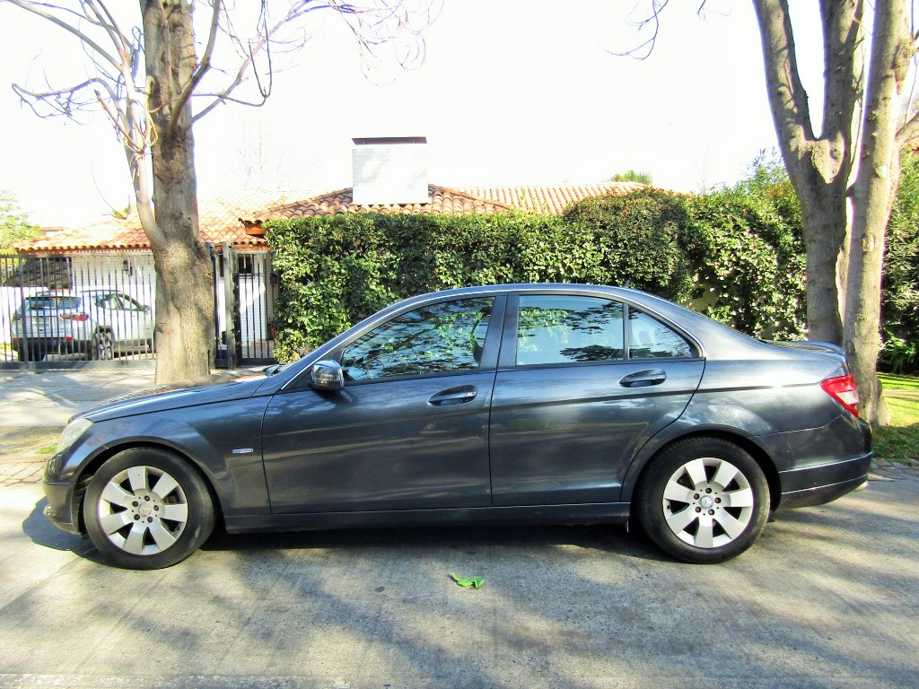 MERCEDES-BENZ C180 Kompressor Cuero Autom.  2010 Perfecto estado. Maravilloso Andar.  - JULIO INFANTE