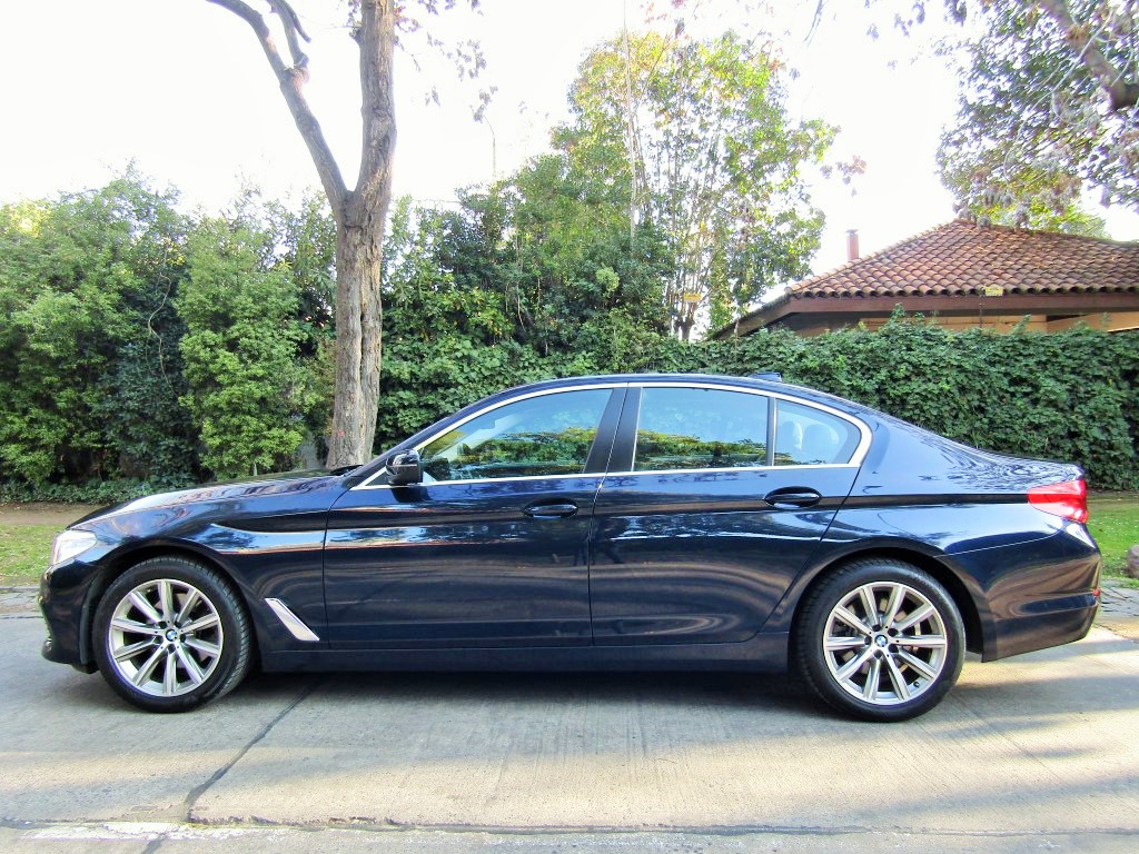 BMW 520D Diesel 2.0 Executive  2019 1 dueño. Mantenciones, neumáticos nuevos. Precioso - JULIO INFANTE