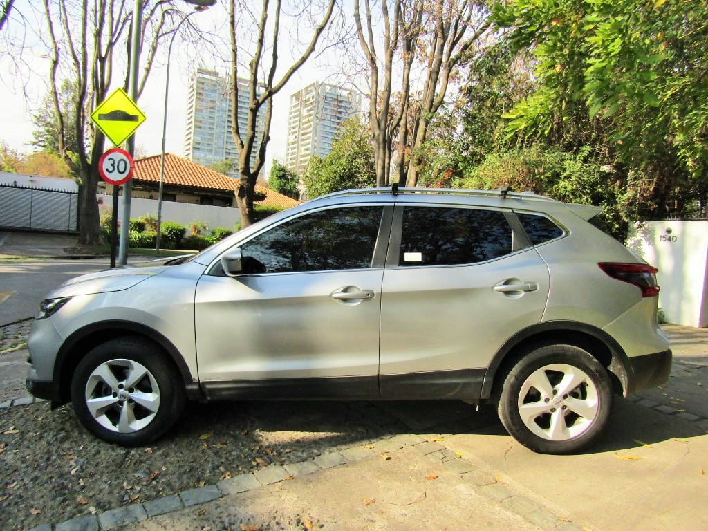 NISSAN QASHQAI J11 2.0 mecánico  2020 Perfecto estado. 31.985 km.  - JULIO INFANTE
