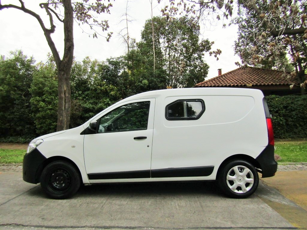 RENAULT DOKKER 1.5  Diesel. 2015 Furgón 5 puertas. 1 dueño.  - JULIO INFANTE