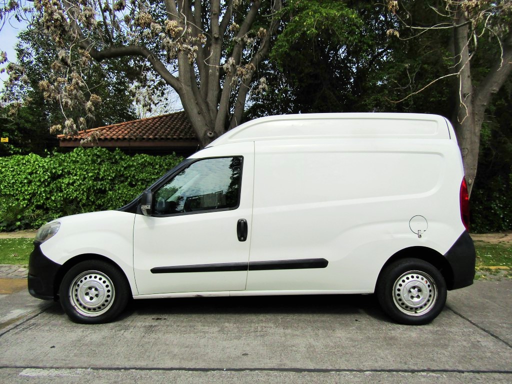 FIAT DOBLO Maxi XL 1.6 2017 Diesel 1 dueño. Buen estado. buen funcionamiento.  - JULIO INFANTE