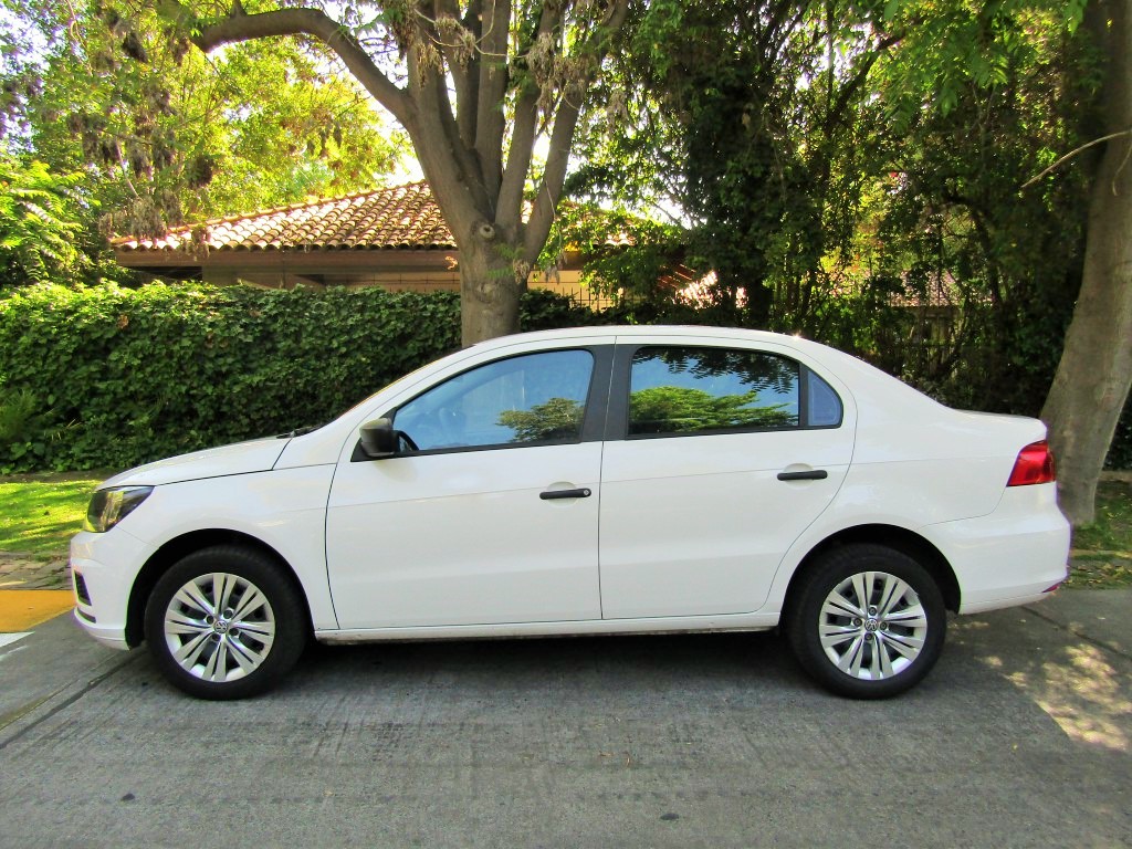 VOLKSWAGEN VOYAGE 1.6 sedan  2022 Aire,Airbags, 1 dueño. 13 mil km.  - JULIO INFANTE