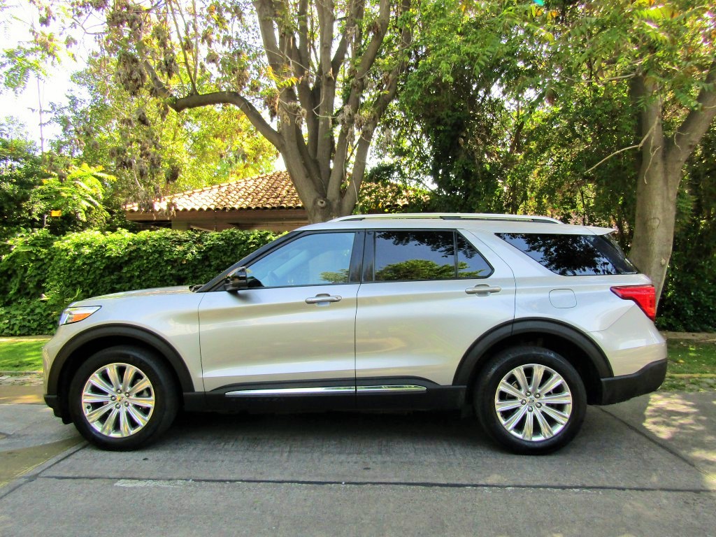 FORD EXPLORER LTD 4x4 2.3 2021 Cuero, sunroof panorámico. 3 corridas - 