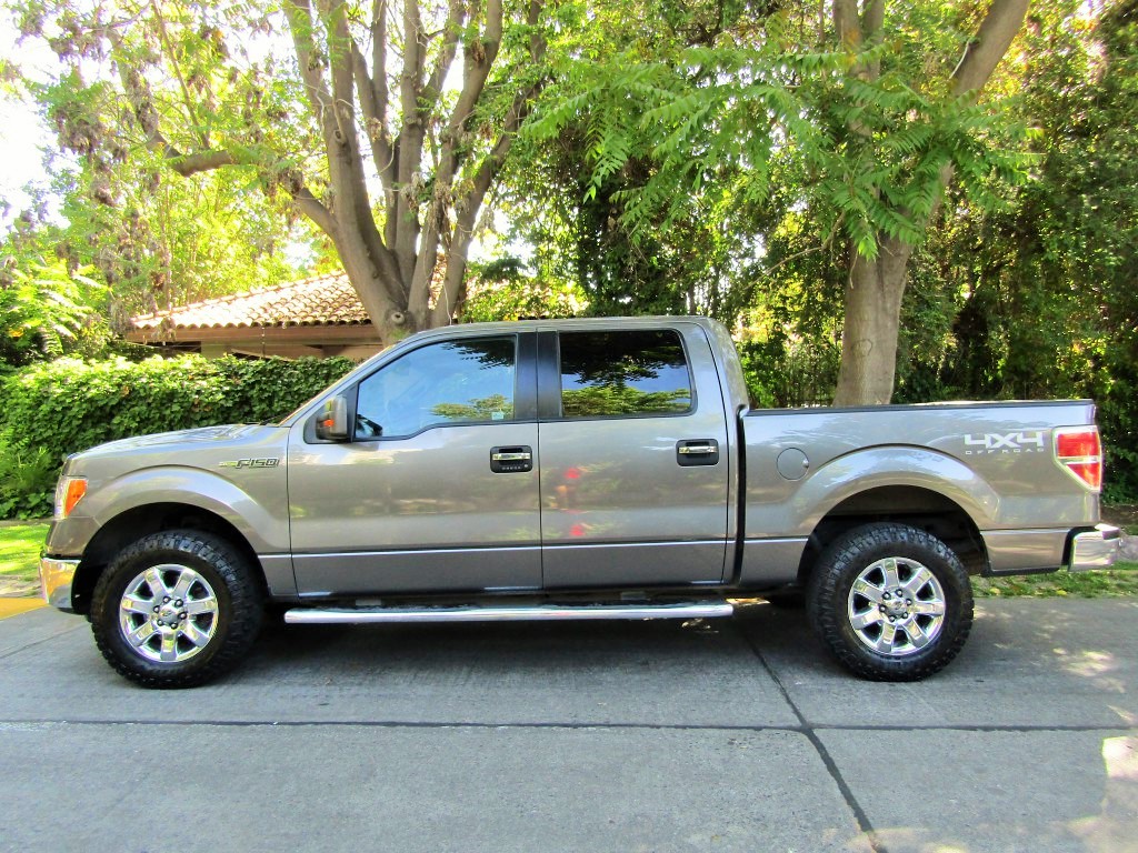 FORD F-150 4x4 5.0 XLT   2015 Impecable estado.  - 