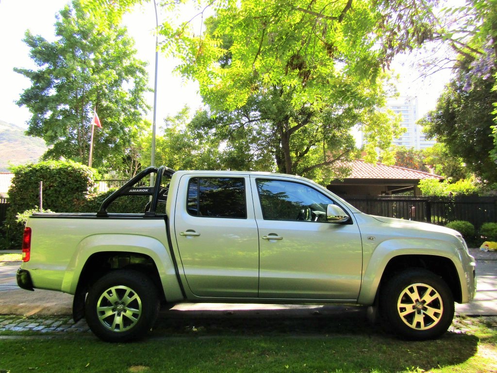 VOLKSWAGEN AMAROK Comfortline 2.0 2018 Diesel 4x4 1 dueño. 58 mil. como Nueva.  - JULIO INFANTE