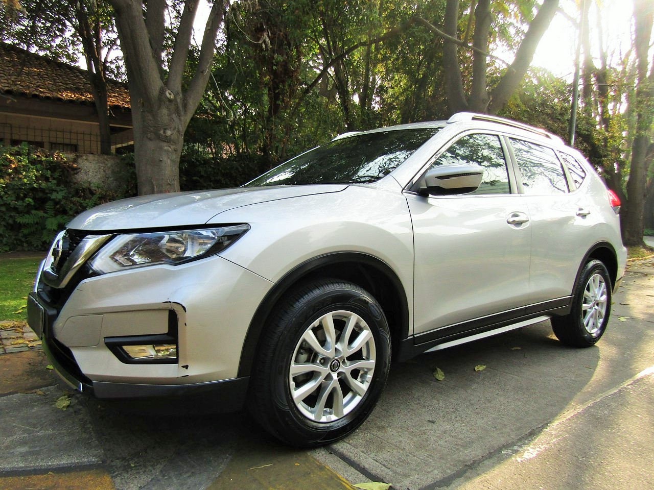 NISSAN X-TRAIL Sense CVT 2.5 4x4 2018 33 mil km.  1 dueña. adulta mayor  - JULIO INFANTE