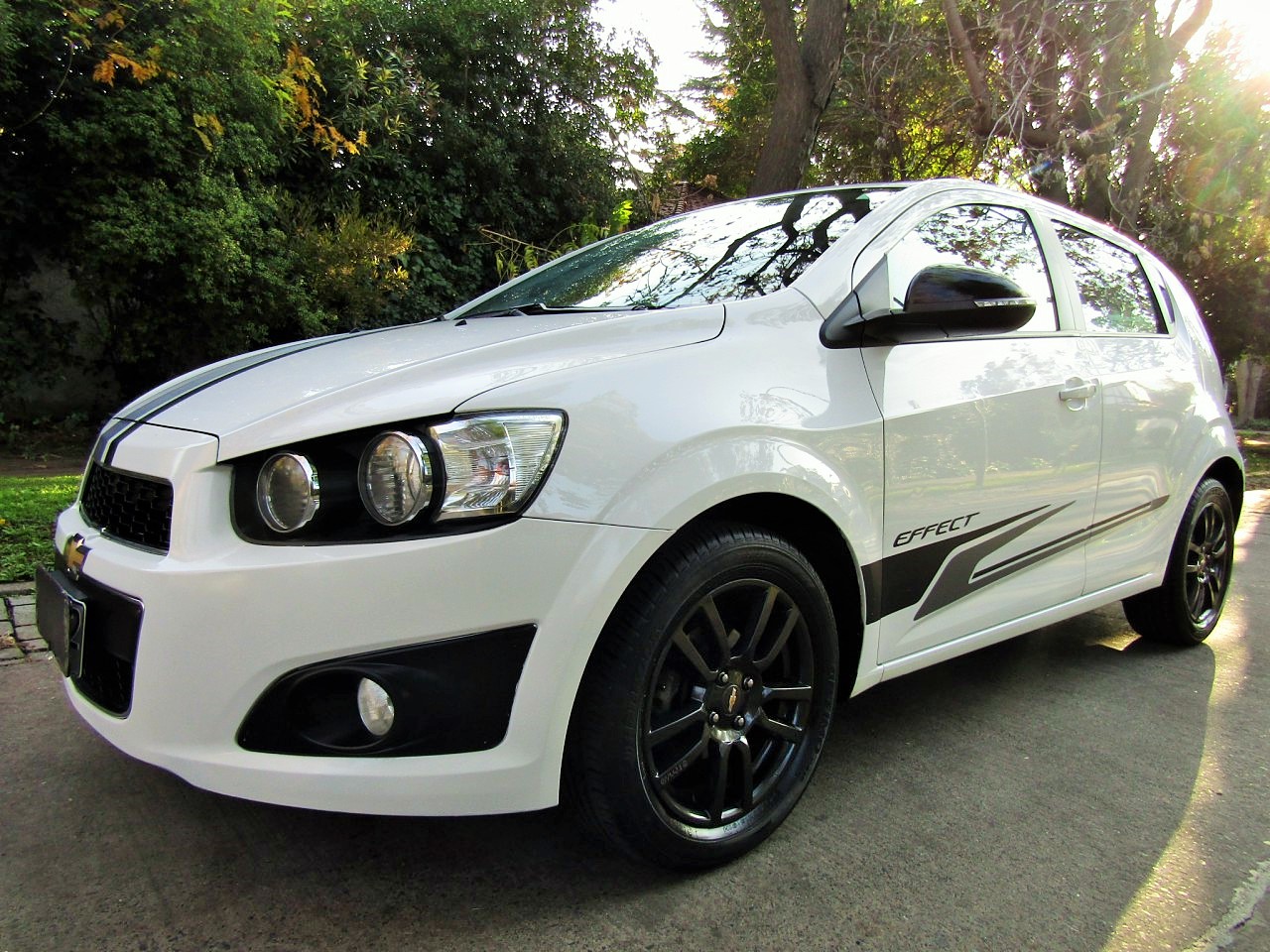 CHEVROLET SONIC LT Effect 1.6  2015 Nuevo. Modelo de fabrica con extras - JULIO INFANTE