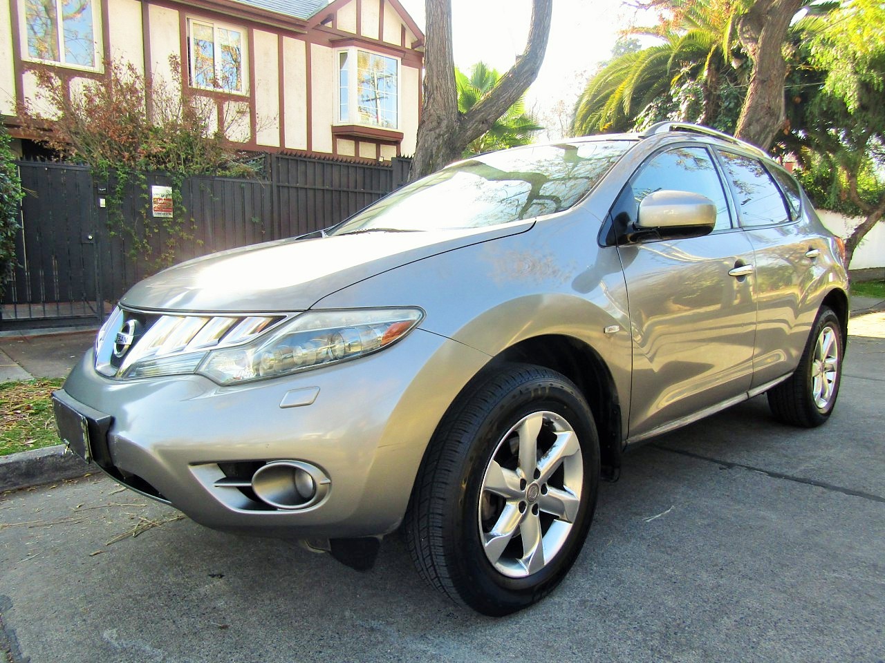 NISSAN MURANO LE 4x4 3.5 Aut. 2011 Cuero, 2 sunroof. camara retroceso. pocos km. mant - FULL MOTOR