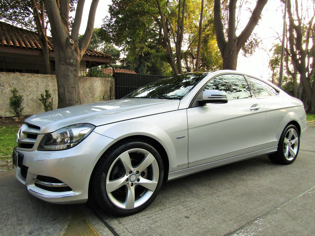 MERCEDES-BENZ C180 CGI Coupe 2012 Hermoso, 2 dueños 2016 compro. atendido Kaufmann - JULIO INFANTE