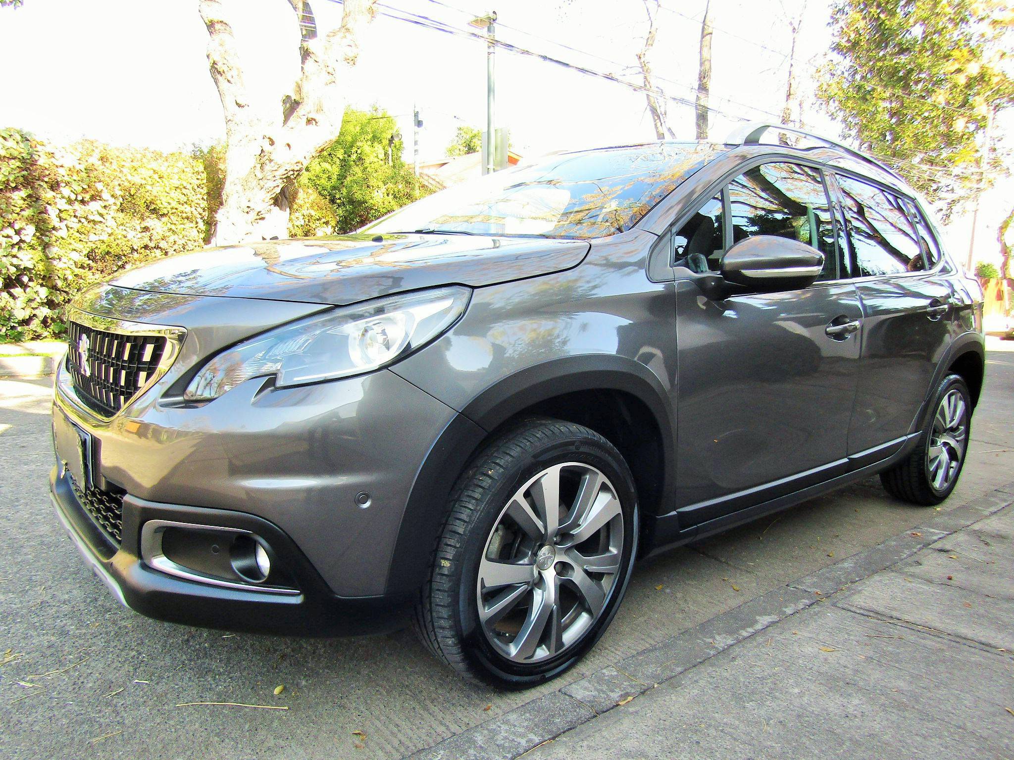 PEUGEOT 2008 Allure 1.2 2017  - 