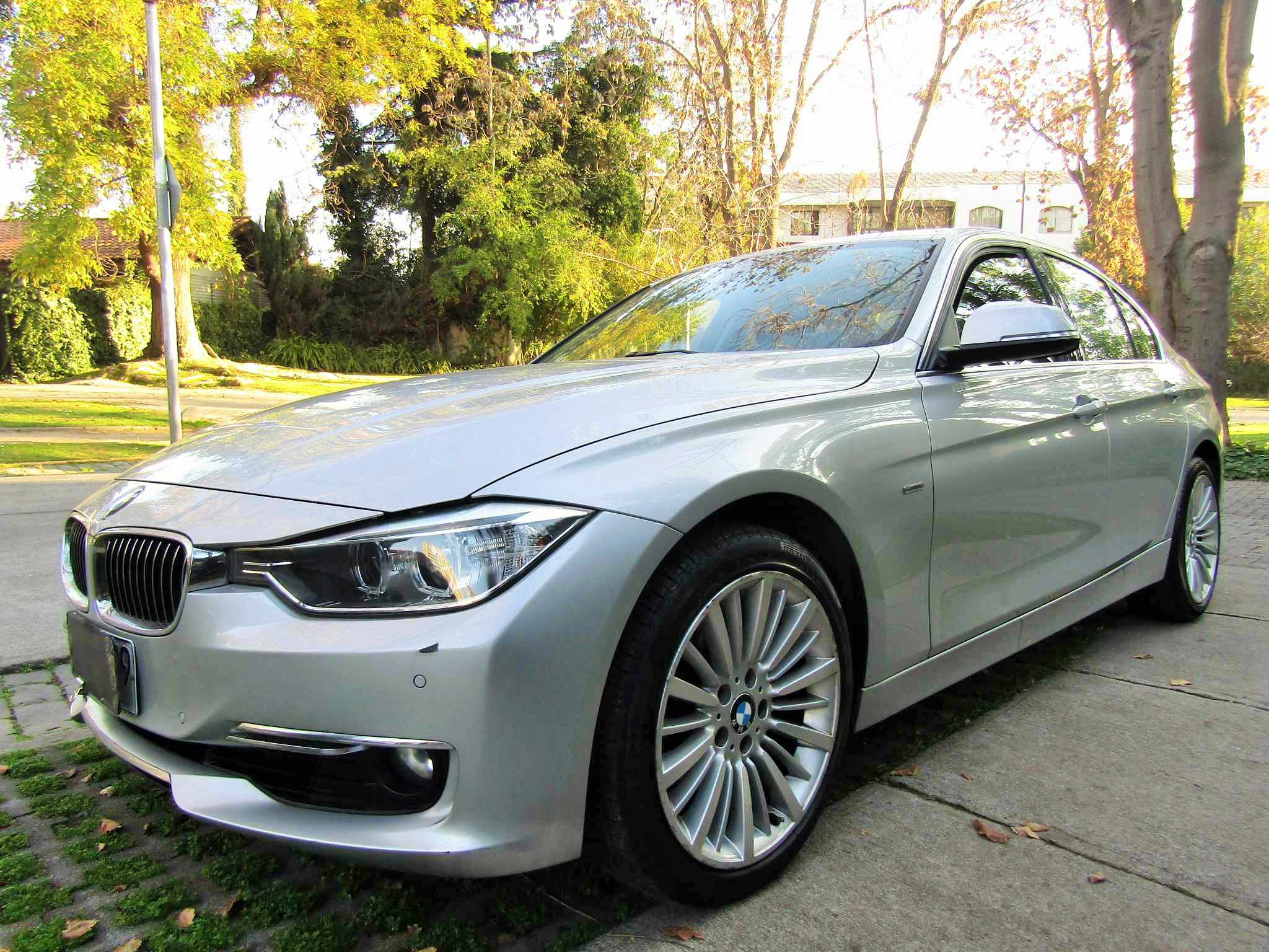 BMW 320I Luxury 2.0 Aut 2014 Cuero, Sunroof, 1 Dueña. 14.500 km.  - 