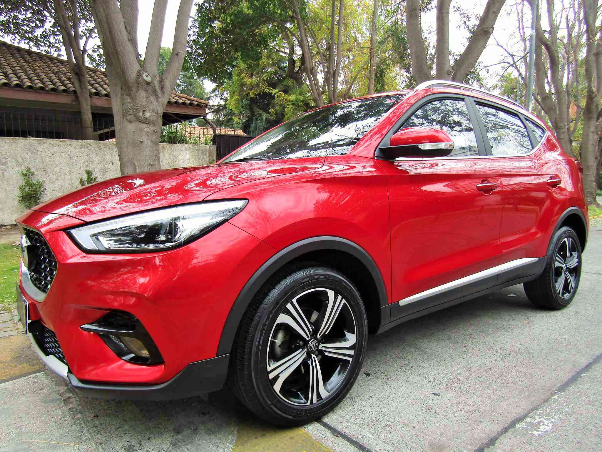 MG ZX 1.5 Mecanico 2022 Asisntos de cuero. carplay,  - JULIO INFANTE