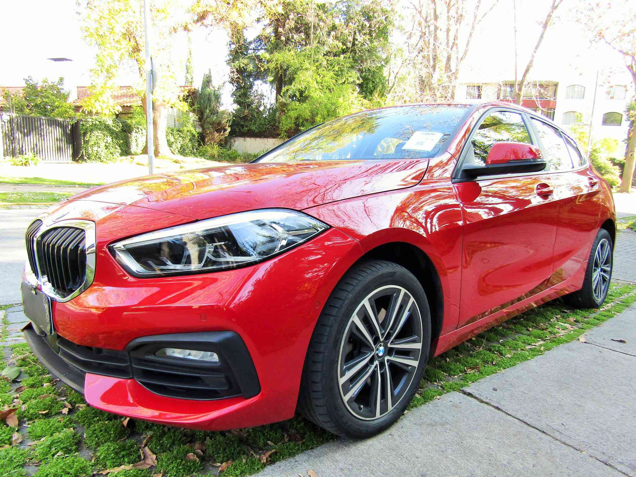 BMW 118I HB Dynamic 1.5 autom 2020 Cuero, 6 airbags. Como nuevo. - FULL MOTOR