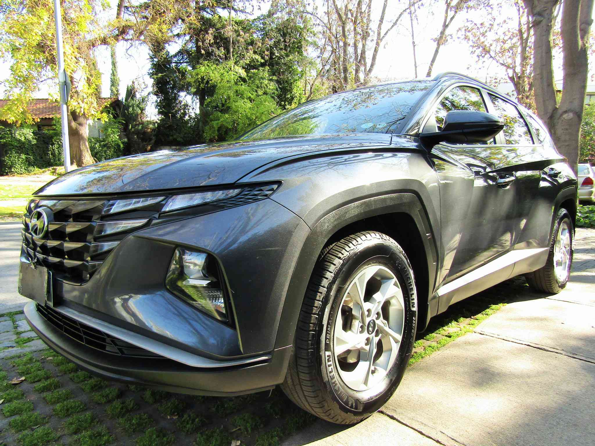HYUNDAI TUCSON TUCSON NX4 4X4 2022 Hyundai Tucson NX4 MPI 4×4 Automático 2022 – Gris - 