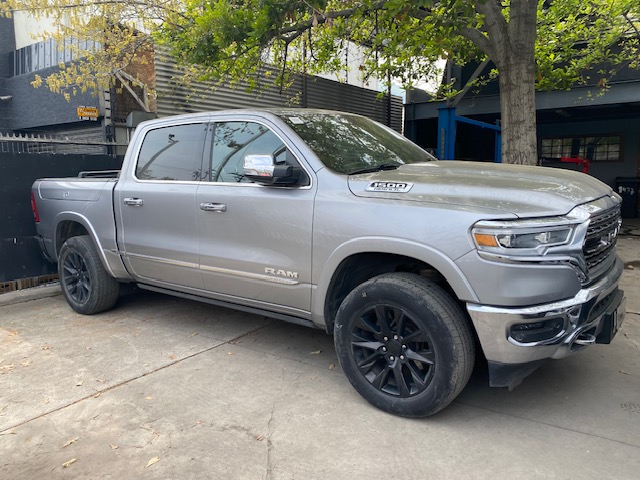 RAM 1500 Limited 4x4 5.7  2020 Autom.  - 