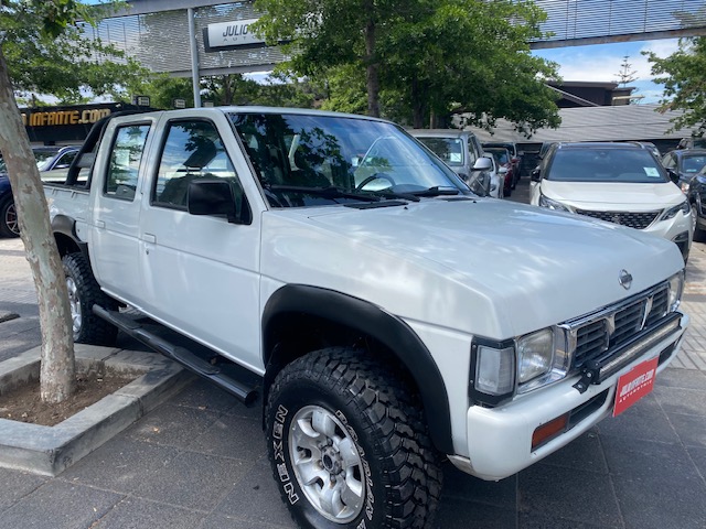 NISSAN D21 Nissan D21 4x4  1998 llantas. mantenciones. Buen estado. Grato andar.  - JULIO INFANTE