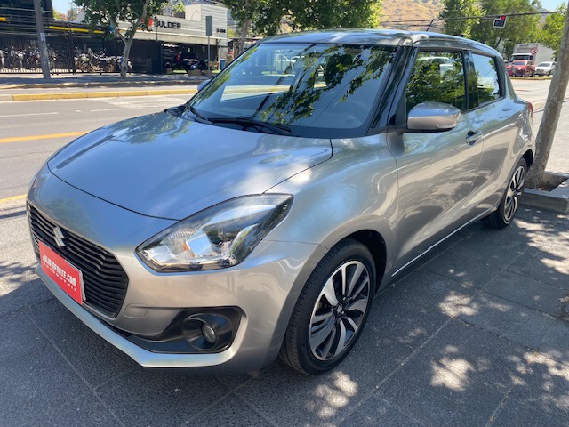 SUZUKI SWIFT GLX 1.2  2019 1 dueño, camara, pantalla,  navegador. 2 llaves.   - 