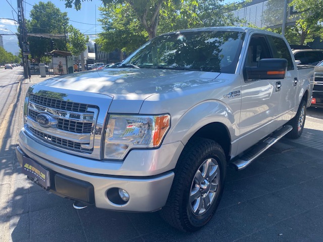 FORD F-150 4x4 5.0 XLT   2013 Impecable estado.  - 