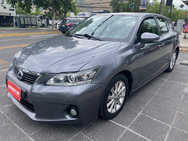 LEXUS CT200 CT 200 Hibrido EV hb. 1.8 cc,  2013 Motor eléctrico y bencina. Mantencion al dia.  - JULIO INFANTE