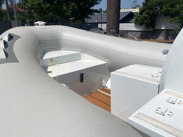 SKUA 490 Motor Tohatsu 2023 60Hp 4 tiempos. con carro arrastre - FULL MOTOR